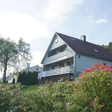 Engeset Feriehus